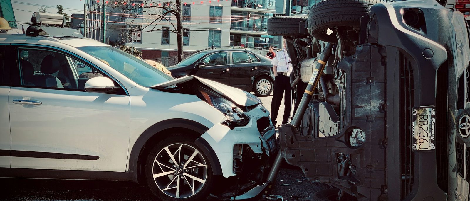 Trafik kazası sonrası hasar görmüş araç